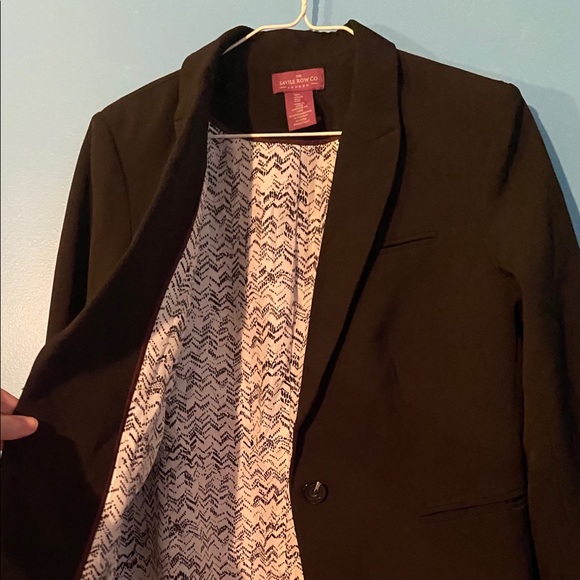 Size Large Blazer - Picture 3 of 3